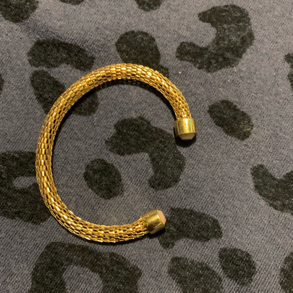 Gold bracelet